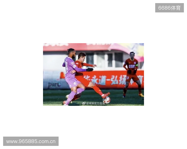 亚泰出征青岛准备赛季收官战 球迷助威歌声为子弟兵加油 亚泰出征青岛准备赛季收官战 球迷助威歌声为子弟兵加油